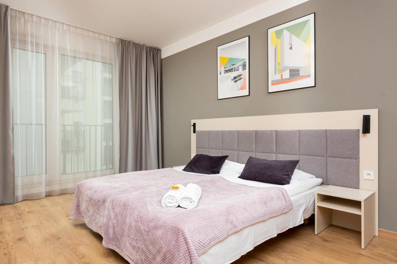 Wolska Residence Apartments With Parking By Noclegi Renters Varsovia Exterior foto
