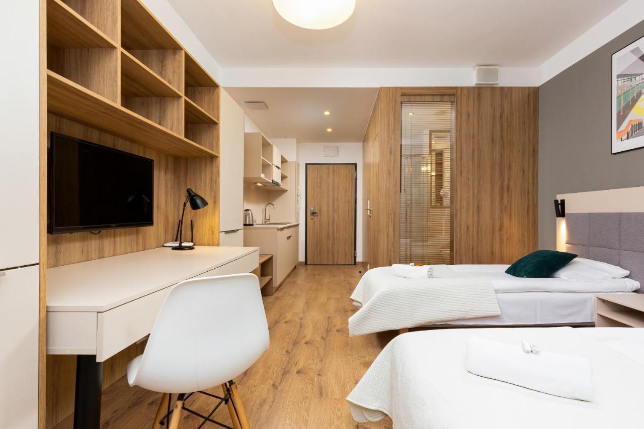 Wolska Residence Apartments With Parking By Noclegi Renters Varsovia Exterior foto